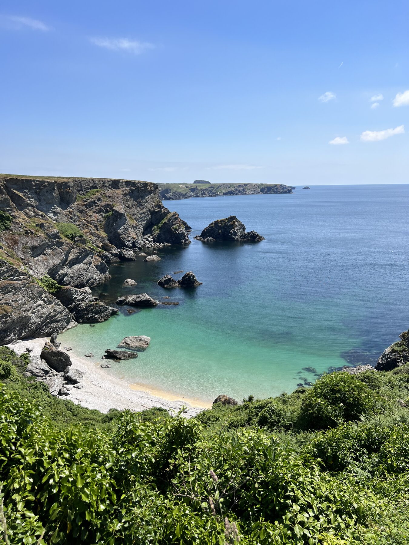 Crique aux eaux turquoise