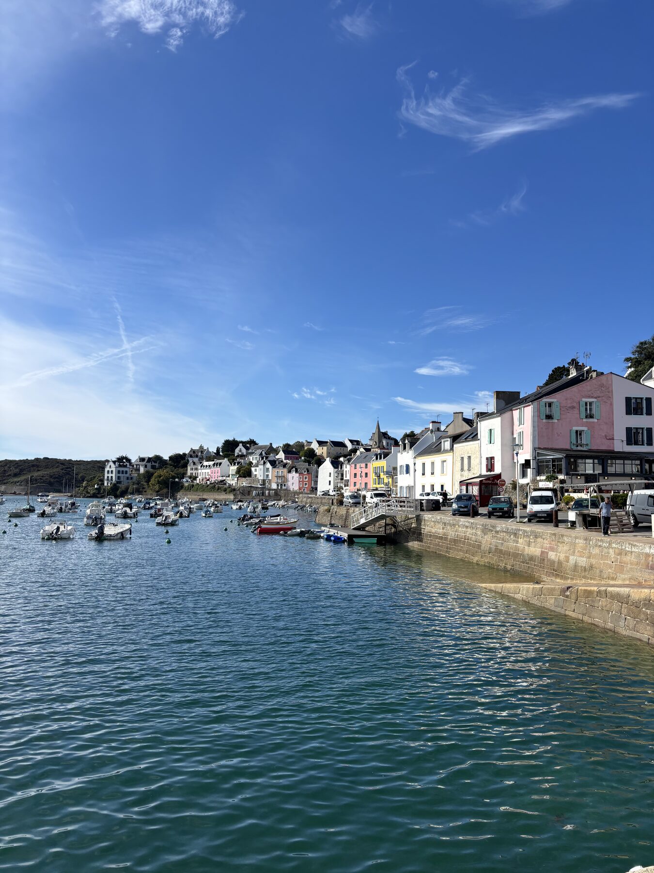 Port de Sauzon et ses maisons colorées